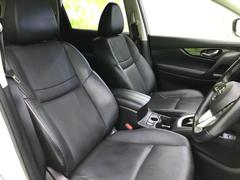 「この車の写真をもっと見たい」「状態が気になる」「この装備はついている？」どんな小さな疑問でもお気軽にお問い合わせください！ 4