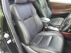 「この車の写真をもっと見たい」「状態が気になる」「この装備はついている？」どんな小さな疑問でもお気軽にお問い合わせください！ 4