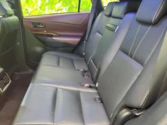 ＷＥＣＡＲＳでは各商談席に大型モニターをご用意しております！見やすい大画面でゆったりと全国の在庫をご覧いただけます！是非ご来店お待ちしております！ 7