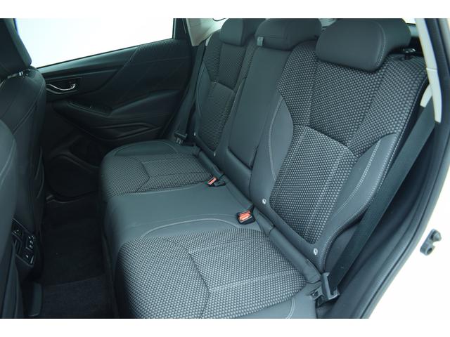 フォレスター XT-エディション ルーフレール セイフティプラス 社外ナビ フルセグ DVD CD Bluetoothオーディオ フロントカメラ サイドカメラ スマートリヤビューミラー ハイビームアシスト リヤビークルディテクション LEDアクセサリーライナー 電動リヤゲート(9枚目)
