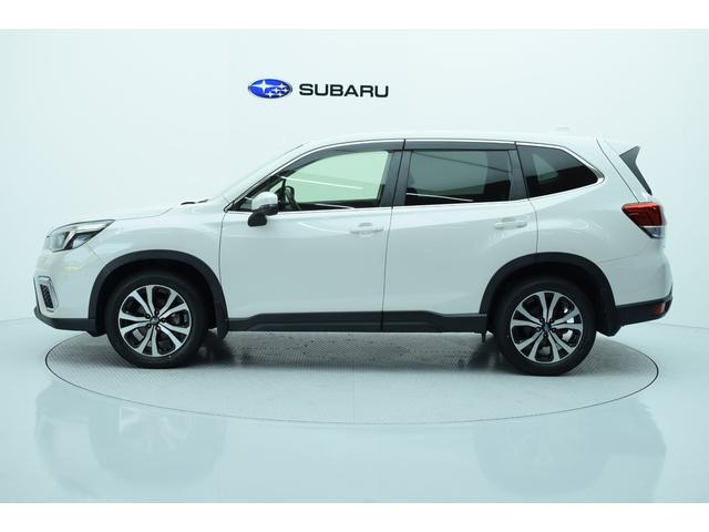 フォレスター Ｐｒｅｍｉｕｍ　ＥｙｅＳｉｇｈｔ搭載車　新品タイヤに交換済み　パナソニック製８インチナビ、リヤカメラ、ＥＴＣ２．０、ドライブレコーダー、スマートリヤビューミラー、ＬＥＤヘッドライト（3枚目）
