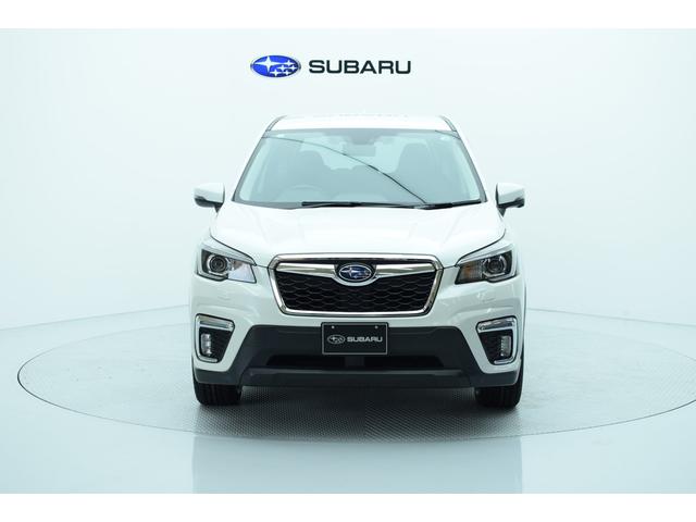 フォレスター Ｐｒｅｍｉｕｍ　ＥｙｅＳｉｇｈｔ搭載車　新品タイヤに交換済み　パナソニック製８インチナビ、リヤカメラ、ＥＴＣ２．０、ドライブレコーダー、スマートリヤビューミラー、ＬＥＤヘッドライト（4枚目）