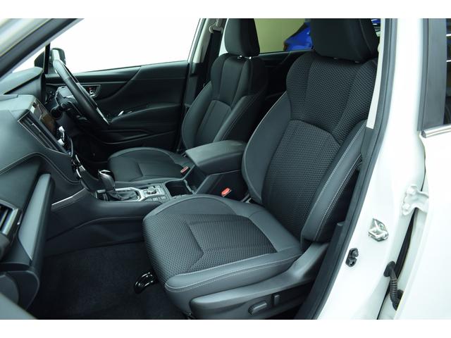 フォレスター Ｐｒｅｍｉｕｍ　ＥｙｅＳｉｇｈｔ搭載車　新品タイヤに交換済み　パナソニック製８インチナビ、リヤカメラ、ＥＴＣ２．０、ドライブレコーダー、スマートリヤビューミラー、ＬＥＤヘッドライト（9枚目）