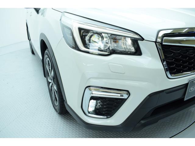 フォレスター Ｐｒｅｍｉｕｍ　ＥｙｅＳｉｇｈｔ搭載車　新品タイヤに交換済み　パナソニック製８インチナビ、リヤカメラ、ＥＴＣ２．０、ドライブレコーダー、スマートリヤビューミラー、ＬＥＤヘッドライト（11枚目）