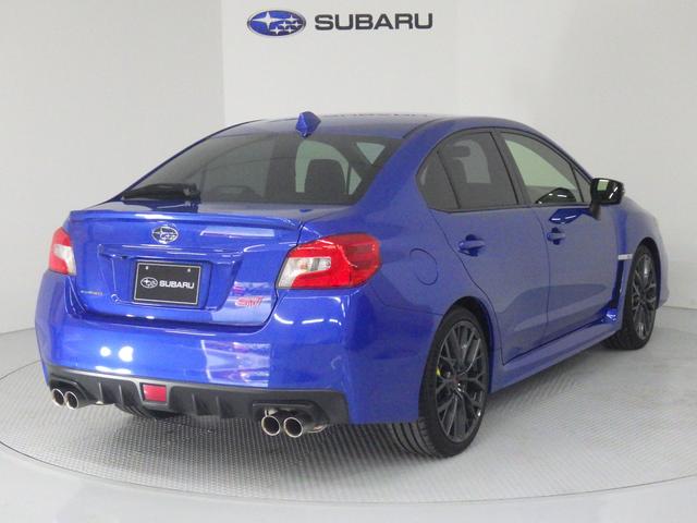 １年間距離無制限で無料のあんしん保証と、最長で＋３年延長できるあんしん保証ロング（車種、年式で値段は異なります）を合わせ、保証期間を納車の日から最長４年に安心にお乗り頂けます！