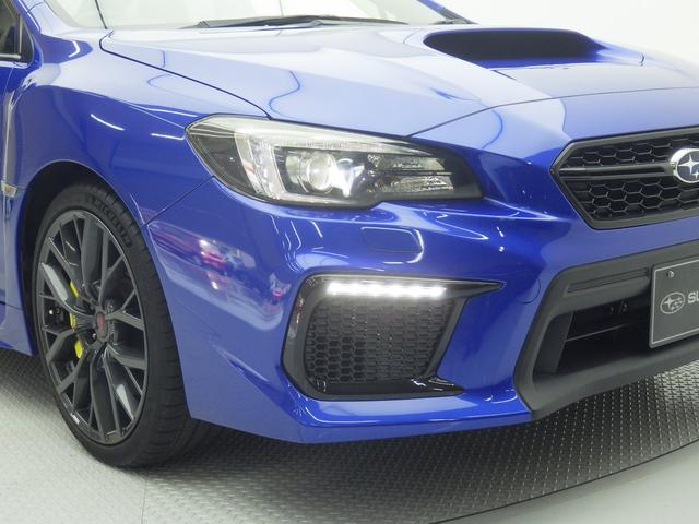 コーティング、フィルム施工、板金修理、内装修理、タイヤ、電装品取り付けなど、正規店の工場では出来ないことも、当店がこれまで付き合ってきたその道のプロに対応してもらいます。お気軽にご相談下さい