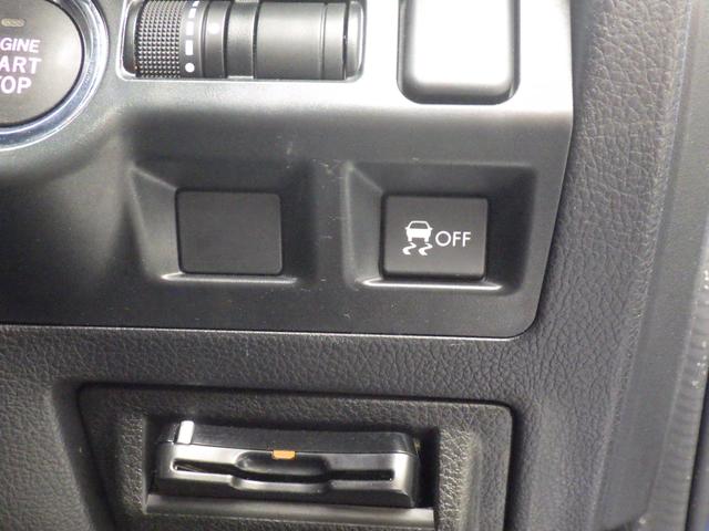 普段はＯＮで安心ですが、サーキット等では余計な介入を減らす事が出来る、ＴＲＡＣＫモードとＯＦＦモードの選択が可能！