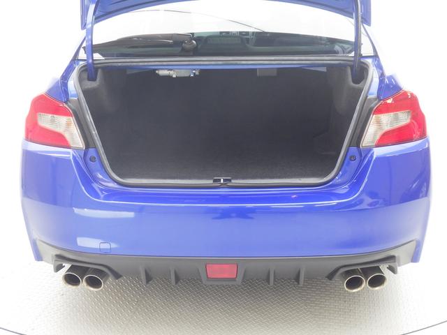 広々として容量もしっかりあるトランクルーム