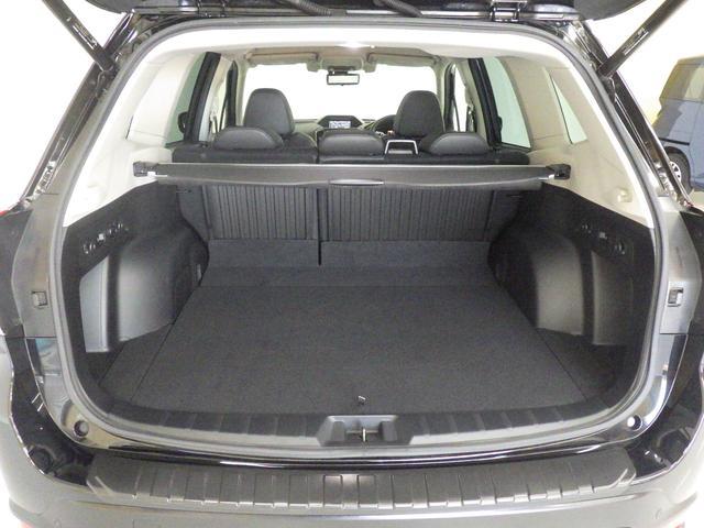ラゲッジスペース　広いスペースにお荷物をたくさん載せてお出かけをお楽しみ頂けます！