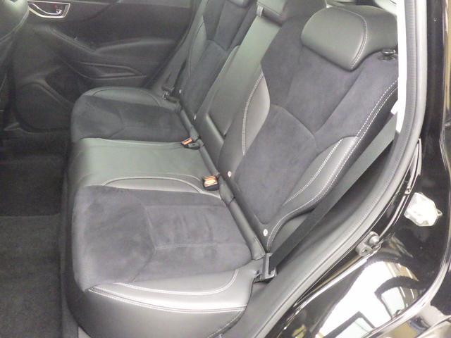 幅広いサービスのスバル保険。スバル正規店で任意保険にご加入いただきますと、距離無制限のレッカーサービスや、ガラスやパンクの修理などのオリジナル修理サービスなどが追加料金無しで付帯されます。