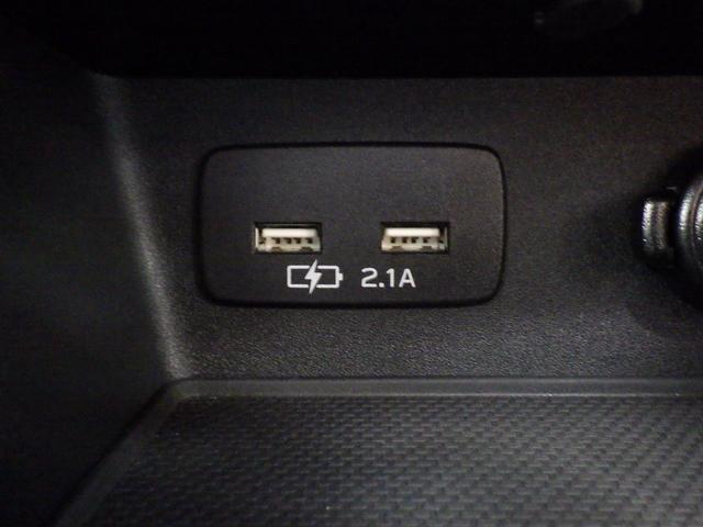 電源ソケット＆ＵＳＢポートが装備されています