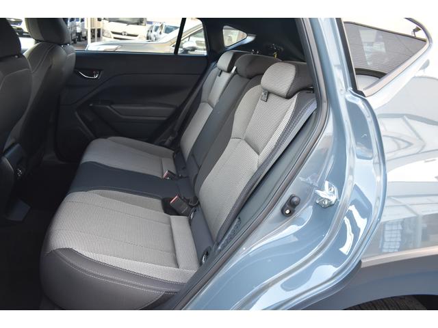 クロストレック PremiumS:HEV EX 弊社元試乗車 オフショアブルーメタリック、11.6インチセンターインフォメーションディスプレイ(ナビ機能付き)、ETC2.0、ヘッドランプガーニッシュ&リヤコンビランプガーニッシュ、ボディサイドモールディング(9枚目)