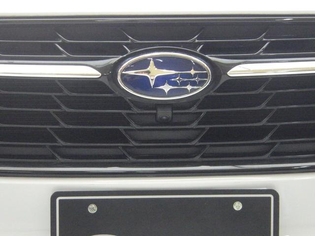 アイサイトセイフティプラスによりフロントカメラ、サイドカメラ、リヤヴィーグルディテクション、ハイビームアシストが装備されています。