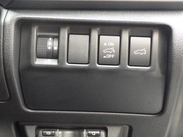 電動リヤゲート装備です。リモコンキーでも開閉できます