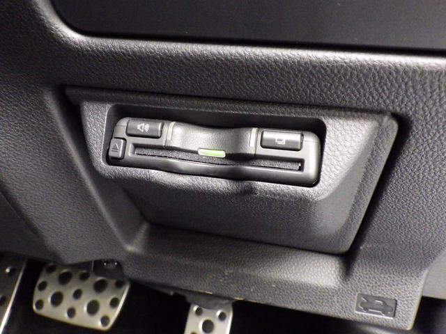 ＥＴＣも装備しているので高速道路の料金所でもノンストップで通過できてラクチン！