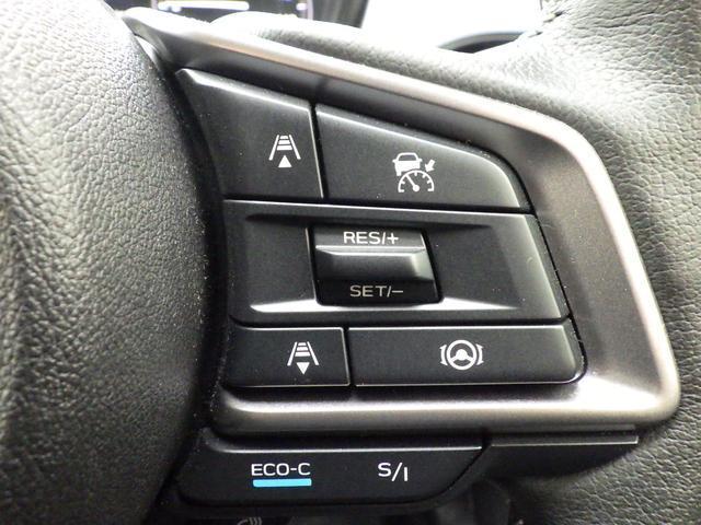 ［アダプティブクルーズコントロール］前の車の速度に合わせて走る全車速追従機能付きクルーズコントロールも付いています！