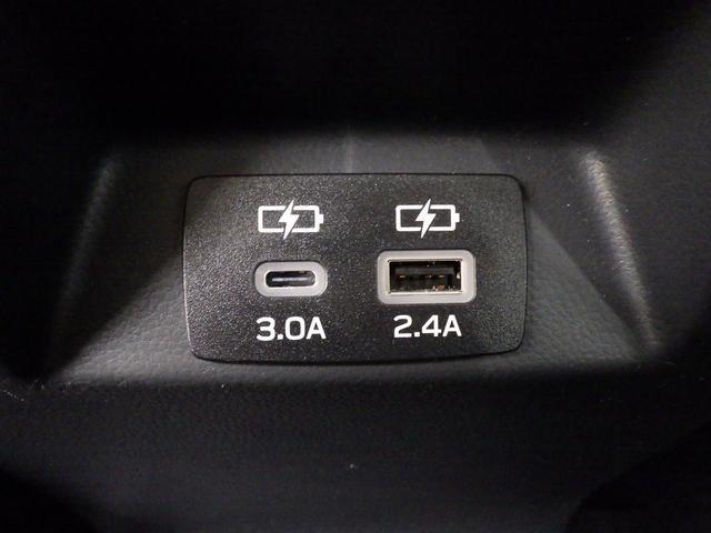 後席用のＵＳＢソケットも付いています！