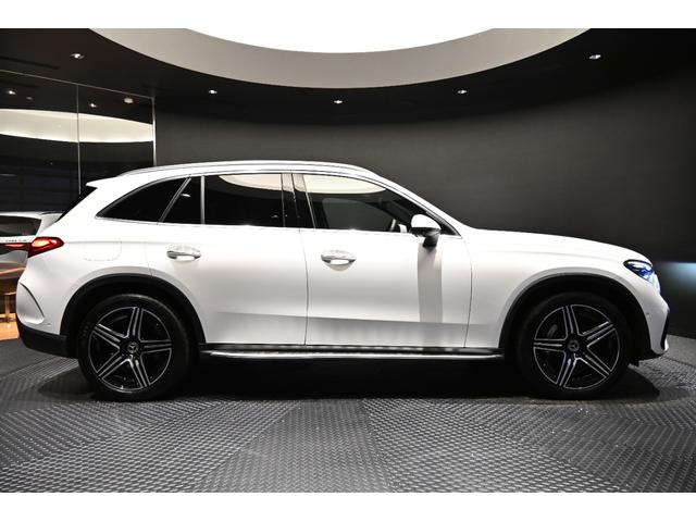 GLC GLC220d 4M AMGレザーエクスクルーシブP AMGラインパッケージ/AMGレザーエクスクルーシブパッケージ/弊社デモカー/純正ドライブレコーダー付き/レザーシートパワーレッド・ブラック(4枚目)