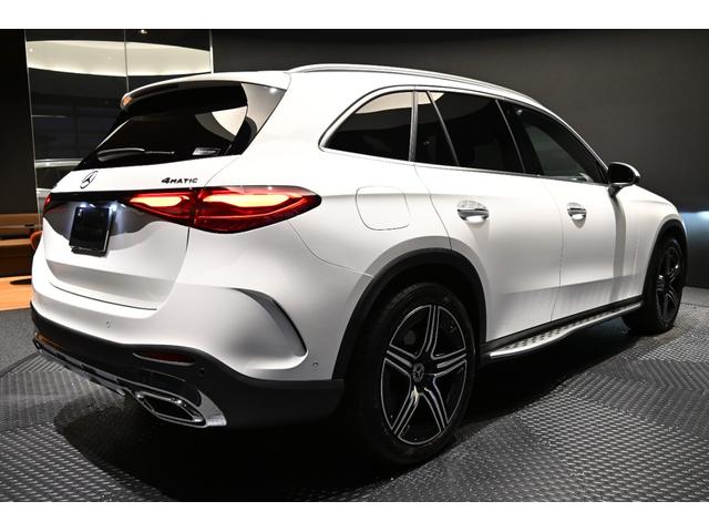 GLC GLC220d 4M AMGレザーエクスクルーシブP AMGラインパッケージ/AMGレザーエクスクルーシブパッケージ/弊社デモカー/純正ドライブレコーダー付き/レザーシートパワーレッド・ブラック(5枚目)