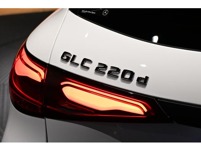 GLC GLC220d 4M AMGレザーエクスクルーシブP AMGラインパッケージ/AMGレザーエクスクルーシブパッケージ/弊社デモカー/純正ドライブレコーダー付き/レザーシートパワーレッド・ブラック(8枚目)