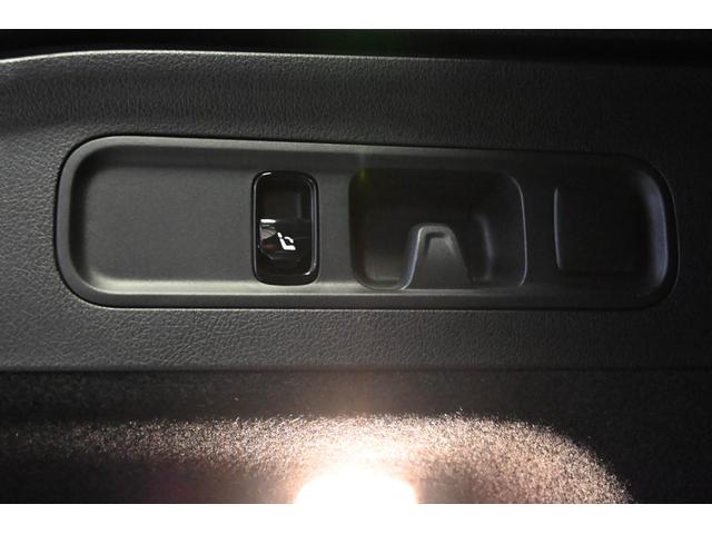 GLC GLC220d 4M AMGレザーエクスクルーシブP AMGラインパッケージ/AMGレザーエクスクルーシブパッケージ/弊社デモカー/純正ドライブレコーダー付き/レザーシートパワーレッド・ブラック(61枚目)