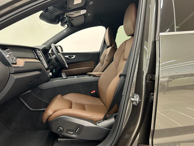ＸＣ６０ Ｂ５　ＡＷＤ　モーメンタム　純正ナビ　全周囲カメラ　Ｂｌｕｅｔｏｏｔｈ　アップルカープレイ　アンドロイドオート　ワイヤレスチャージ　フルセグＴＶ　ＡＣＣ　本革シート　ＥＳＣ　ＬＫＡ　クロストラフィックアラート　ＢＬＩＳ　ＰＴＧ（31枚目）