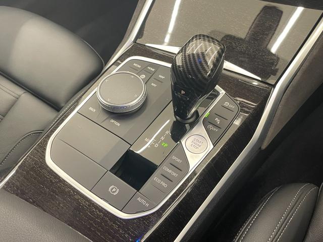 ３シリーズ ３２０ｄ　ｘＤｒｉｖｅ　Ｍスポーツ　ハイラインＰＫＧ　コンフォートＰＫＧ　純正ナビ　リアカメラ　ヴァーネスカレザーシート　シートヒーター　アクティブクルーズコントロール　ＡｐｐｌｅＣａｒＰｌａｙ　パワーテールゲート純正１８インチＡＷ（19枚目）