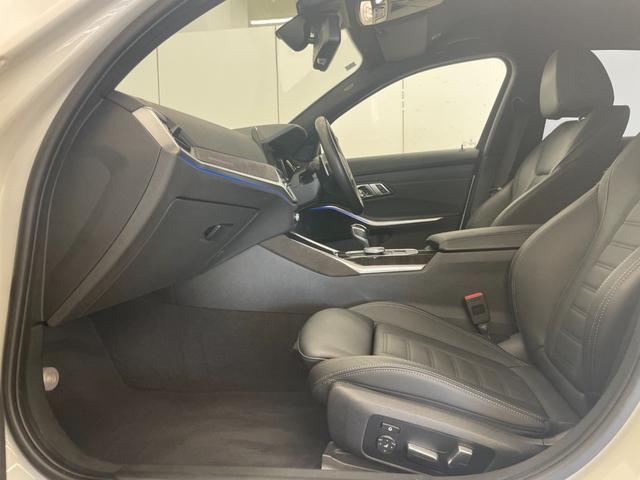 ３シリーズ ３２０ｄ　ｘＤｒｉｖｅ　Ｍスポーツ　ハイラインＰＫＧ　コンフォートＰＫＧ　純正ナビ　リアカメラ　ヴァーネスカレザーシート　シートヒーター　アクティブクルーズコントロール　ＡｐｐｌｅＣａｒＰｌａｙ　パワーテールゲート純正１８インチＡＷ（35枚目）