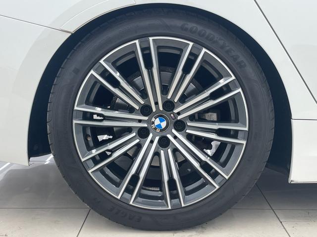 ３シリーズ ３２０ｄ　ｘＤｒｉｖｅ　Ｍスポーツ　ハイラインＰＫＧ　コンフォートＰＫＧ　純正ナビ　リアカメラ　ヴァーネスカレザーシート　シートヒーター　アクティブクルーズコントロール　ＡｐｐｌｅＣａｒＰｌａｙ　パワーテールゲート純正１８インチＡＷ（62枚目）