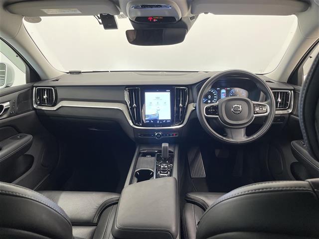 Ｖ６０ クロスカントリー　Ｂ５　ＡＷＤ　プロ　純正ＳＥＮＳＵＳ　３６０°カメラ　Ｈａｒｍａｎ／Ｋａｒｄｏｎ　フルセグＴＶ　Ｂｌｕｅｔｏｏｔｈ　ＡｐｐｌｅＣａｒＰｌａｙ　ワイヤレスチャージ　ＡＣＣ　オートライト　オートワイパー　ＡＨＢ　ＬＫＡ（2枚目）
