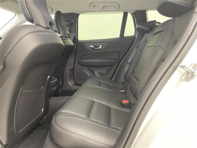 Ｖ６０ クロスカントリー　Ｂ５　ＡＷＤ　プロ　純正ＳＥＮＳＵＳ　３６０°カメラ　Ｈａｒｍａｎ／Ｋａｒｄｏｎ　フルセグＴＶ　Ｂｌｕｅｔｏｏｔｈ　ＡｐｐｌｅＣａｒＰｌａｙ　ワイヤレスチャージ　ＡＣＣ　オートライト　オートワイパー　ＡＨＢ　ＬＫＡ（37枚目）
