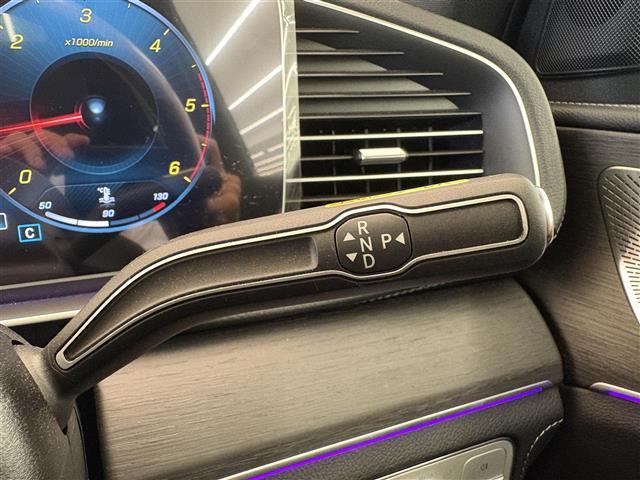 ＧＬＳ ＧＬＳ４００ｄ　４マチック　ＡＭＧライン　ワンオーナー　エアバランスＰＫＧ　エナジャイジングＰＫＧ　パノラマスライディングルーフ　ＨＵＤ　アンビエントライト　ＡＣＣ　ワイヤレスチャージ　ドラレコ　パワーテールゲート　レザーシート　ＳＯＳ（4枚目）
