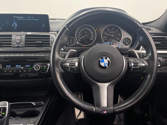 3シリーズ 320d Mスポーツ 330台限定スタイルエッジ ブラックキドニーグリル 専用18インチAW ピアノブラックインテリアトリム 黒レザーシート シートヒーター アルミペダル 純正ナビ ACC LKA LED オートライト(6枚目)