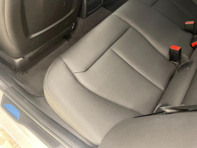 3シリーズ 320d Mスポーツ 330台限定スタイルエッジ ブラックキドニーグリル 専用18インチAW ピアノブラックインテリアトリム 黒レザーシート シートヒーター アルミペダル 純正ナビ ACC LKA LED オートライト(38枚目)