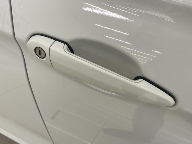 3シリーズ 320d Mスポーツ 330台限定スタイルエッジ ブラックキドニーグリル 専用18インチAW ピアノブラックインテリアトリム 黒レザーシート シートヒーター アルミペダル 純正ナビ ACC LKA LED オートライト(44枚目)