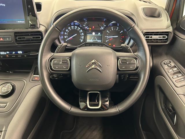 ベルランゴ シャイン　ＡＣＣ　純正ディスプレイオーディオ　フルセグＴＶ　アップルカープレイ　インテリジェントハイビーム　パドルシフト　パーキングセンサー　ＢＳＭ　アクティブセーフティー　ＴＳＩ　ＥＴＣ　リアガラスハッチ（5枚目）