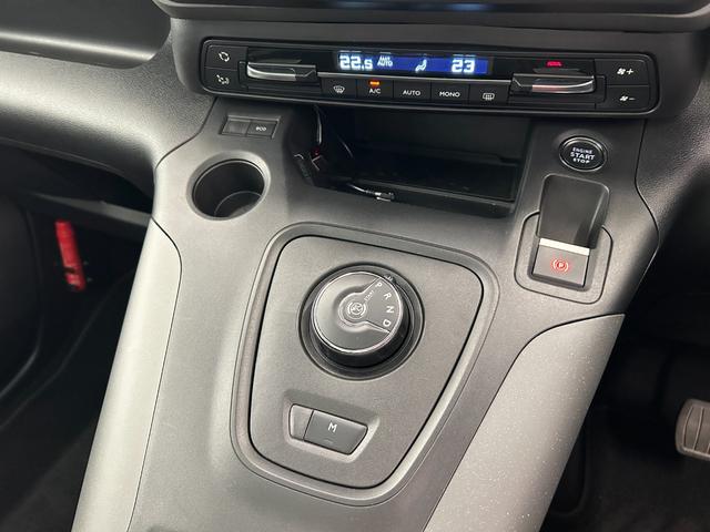 ベルランゴ シャイン　ＡＣＣ　純正ディスプレイオーディオ　フルセグＴＶ　アップルカープレイ　インテリジェントハイビーム　パドルシフト　パーキングセンサー　ＢＳＭ　アクティブセーフティー　ＴＳＩ　ＥＴＣ　リアガラスハッチ（18枚目）