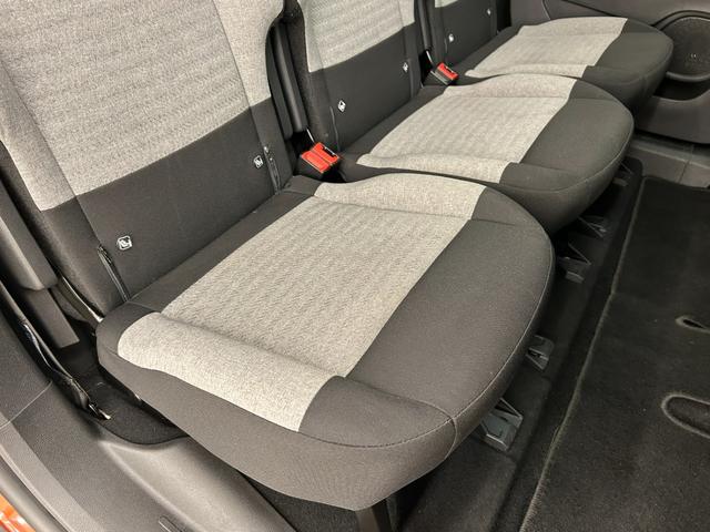 ベルランゴ シャイン　ＡＣＣ　純正ディスプレイオーディオ　フルセグＴＶ　アップルカープレイ　インテリジェントハイビーム　パドルシフト　パーキングセンサー　ＢＳＭ　アクティブセーフティー　ＴＳＩ　ＥＴＣ　リアガラスハッチ（33枚目）