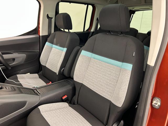 ベルランゴ シャイン　ＡＣＣ　純正ディスプレイオーディオ　フルセグＴＶ　アップルカープレイ　インテリジェントハイビーム　パドルシフト　パーキングセンサー　ＢＳＭ　アクティブセーフティー　ＴＳＩ　ＥＴＣ　リアガラスハッチ（35枚目）