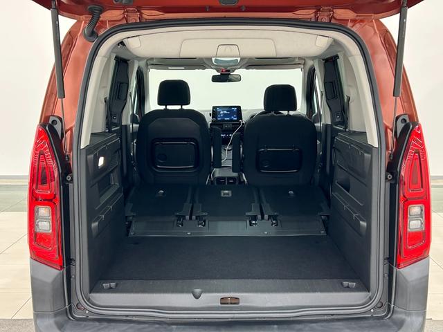 ベルランゴ シャイン　ＡＣＣ　純正ディスプレイオーディオ　フルセグＴＶ　アップルカープレイ　インテリジェントハイビーム　パドルシフト　パーキングセンサー　ＢＳＭ　アクティブセーフティー　ＴＳＩ　ＥＴＣ　リアガラスハッチ（41枚目）