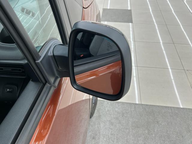 ベルランゴ シャイン　ＡＣＣ　純正ディスプレイオーディオ　フルセグＴＶ　アップルカープレイ　インテリジェントハイビーム　パドルシフト　パーキングセンサー　ＢＳＭ　アクティブセーフティー　ＴＳＩ　ＥＴＣ　リアガラスハッチ（47枚目）