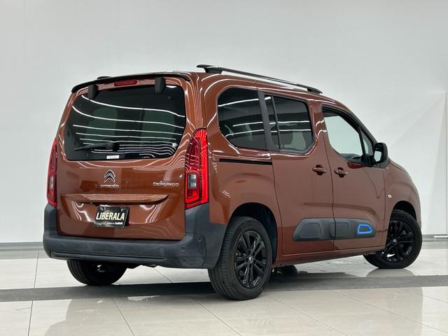 ベルランゴ シャイン　ＡＣＣ　純正ディスプレイオーディオ　フルセグＴＶ　アップルカープレイ　インテリジェントハイビーム　パドルシフト　パーキングセンサー　ＢＳＭ　アクティブセーフティー　ＴＳＩ　ＥＴＣ　リアガラスハッチ（50枚目）