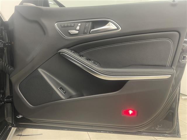 CLAクラス CLA220 4マチック レーダーセーフティPKG プレミアムPKG 純正ナビ バックカメラ ESP オートライト オートワイパー アクティブブレーキアシスト アテンションアシスト ブラインドスポット レーンキープアシスト(23枚目)