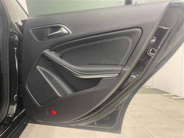 CLAクラス CLA220 4マチック レーダーセーフティPKG プレミアムPKG 純正ナビ バックカメラ ESP オートライト オートワイパー アクティブブレーキアシスト アテンションアシスト ブラインドスポット レーンキープアシスト(28枚目)