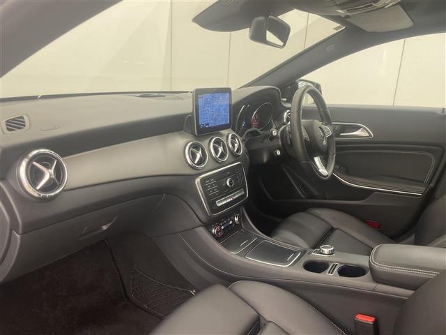 CLAクラス CLA220 4マチック レーダーセーフティPKG プレミアムPKG 純正ナビ バックカメラ ESP オートライト オートワイパー アクティブブレーキアシスト アテンションアシスト ブラインドスポット レーンキープアシスト(29枚目)