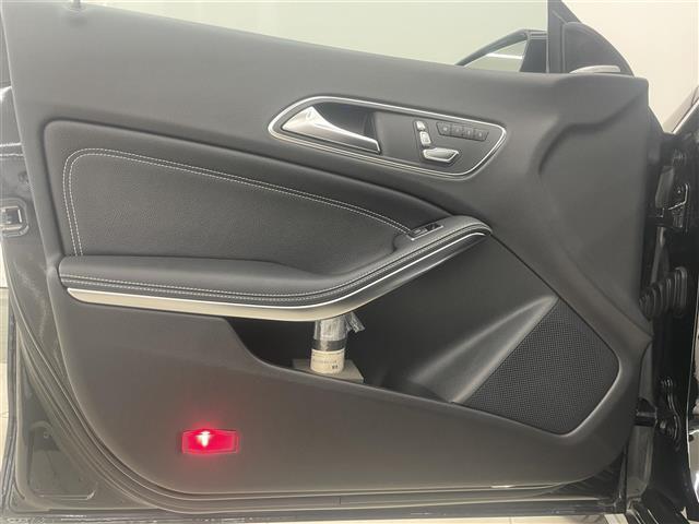 CLAクラス CLA220 4マチック レーダーセーフティPKG プレミアムPKG 純正ナビ バックカメラ ESP オートライト オートワイパー アクティブブレーキアシスト アテンションアシスト ブラインドスポット レーンキープアシスト(32枚目)