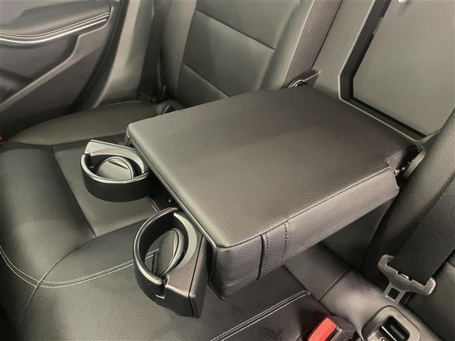 CLAクラス CLA220 4マチック レーダーセーフティPKG プレミアムPKG 純正ナビ バックカメラ ESP オートライト オートワイパー アクティブブレーキアシスト アテンションアシスト ブラインドスポット レーンキープアシスト(37枚目)