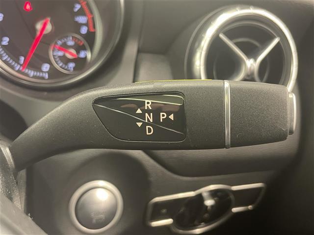 CLAクラス CLA180 純正ナビ ESP アクティブブレーキアシスト アテンションアシスト ブラインドスポット レーンキープアシスト アイドリングストップ オートワイパー オートライト パワーシート シートヒーター(8枚目)