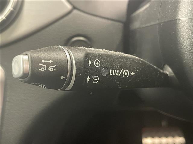 CLAクラス CLA180 純正ナビ ESP アクティブブレーキアシスト アテンションアシスト ブラインドスポット レーンキープアシスト アイドリングストップ オートワイパー オートライト パワーシート シートヒーター(9枚目)