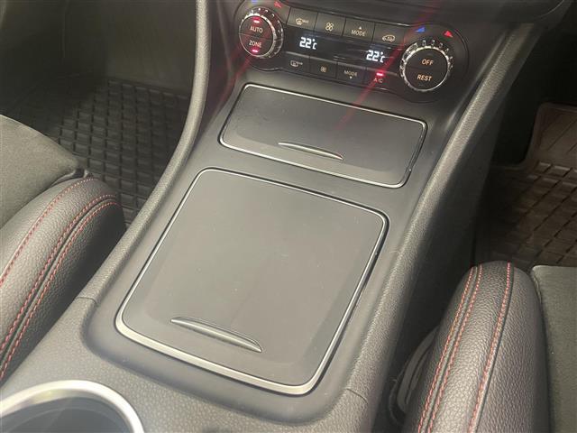 CLAクラス CLA180 純正ナビ ESP アクティブブレーキアシスト アテンションアシスト ブラインドスポット レーンキープアシスト アイドリングストップ オートワイパー オートライト パワーシート シートヒーター(20枚目)